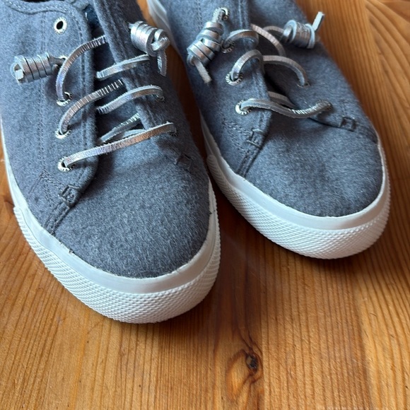 Sperry Gray Women's lace up Flats - Picture 4 of 11